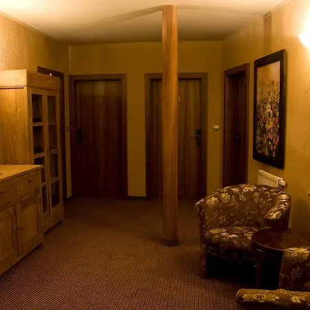 Benedikti * Privigye